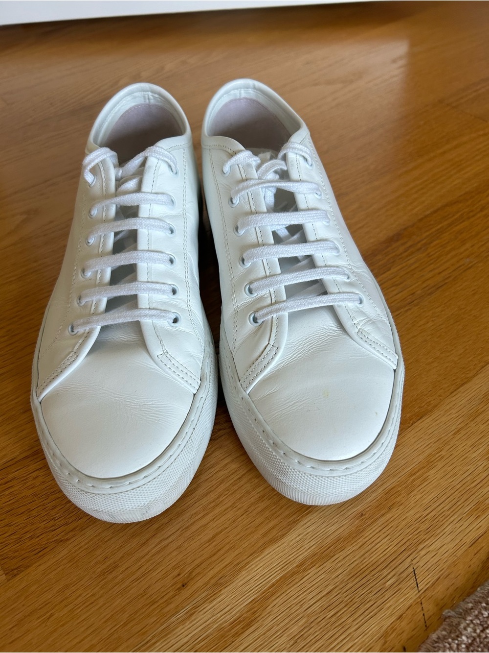 COMMON PROJECTS White Sneaker Women’s Size 38